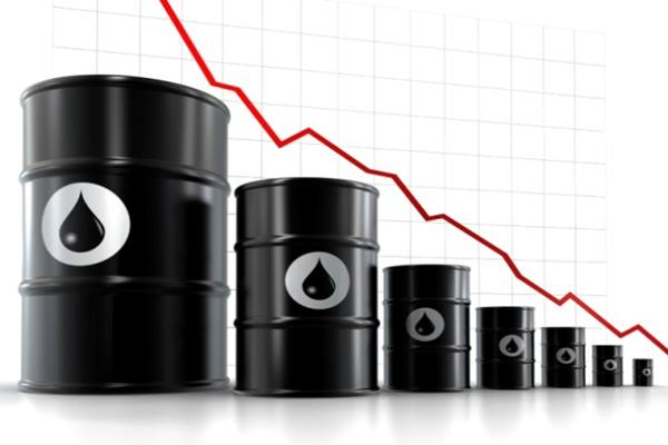  Harga Minyak Turun, Tertekan Proyeksi Produksi