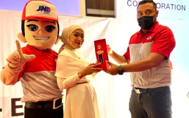  JNE dan Faris Fashion Gelar Workshop Jago Bisnis untuk Emak-emak