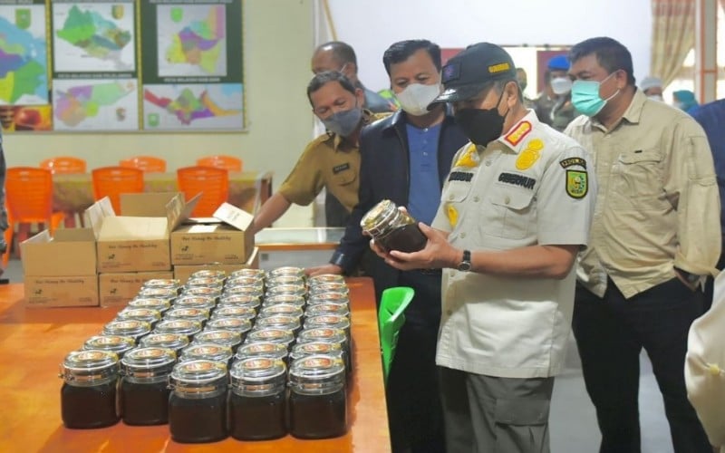  Produsen Madu Kuansing Minta Bantuan Gubernur Agar Bisa Jualan di Ritel Modern