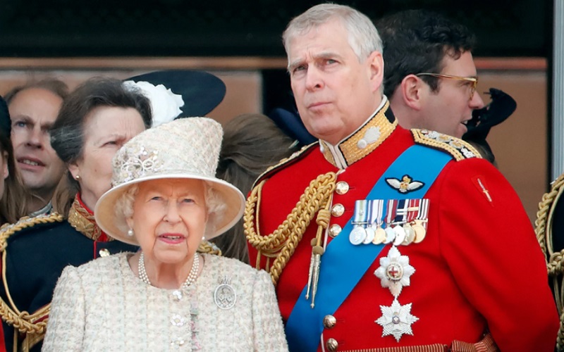  Profil Pangeran Andrew, Putra Ratu Elizabeth II yang Kehilangan Gelar Kerajaan
