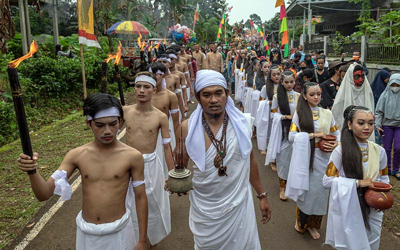  Warga di Semarang Ikuti Kirab Nyadran Kali Sendang Gedhe