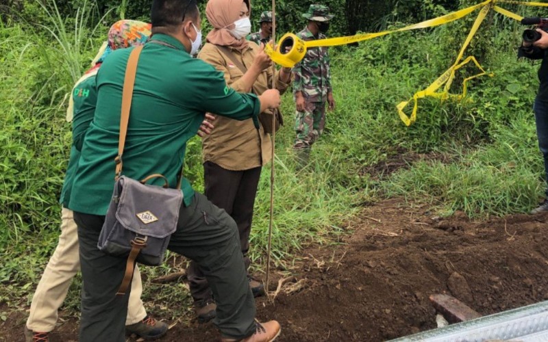  Dinas Lingkungan Hidup Jabar dan Satgas Citarum Harum Segel PT Sinerga Nusantara