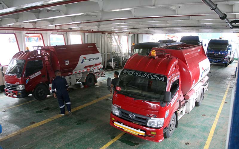  Akibat Cuaca Buruk, Pertamina Kirimkan BBM Ke Pulau Selayar Lewat Darat dan Laut