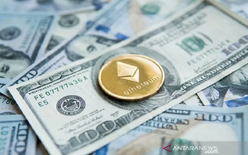 Mata uang crypto Ethereum Emas pada dolar AS/ANTARA-Shutterstock/pri.