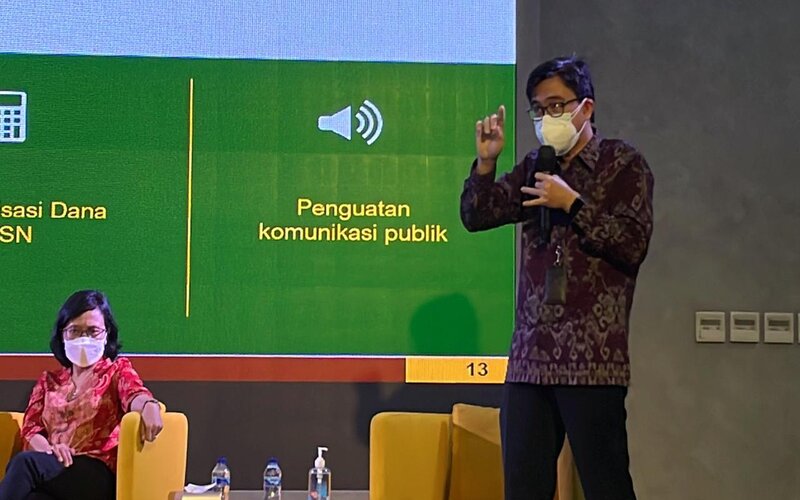 Direktur Pengadaan dan Pendanaan Lahan LMAN Qoswara dalam taklimat media kinerja 2021 dan rencana kerja 2022, di Jakarta, Selasa (25/1/2022)./ Wibi Pangestu Pratama- Bisnis.
