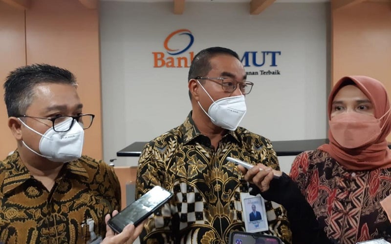  Arieta Aryanti Jabat Direktur Keuangan dan Teknologi Informasi Bank Sumut