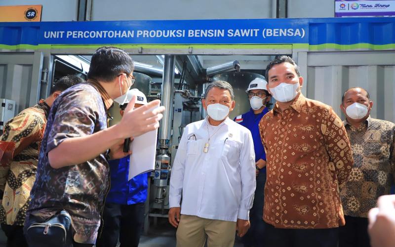  ENERGI BARU TERBARUKAN : Muba Komitmen Memasok Bahan Dasar Bensin Sawit