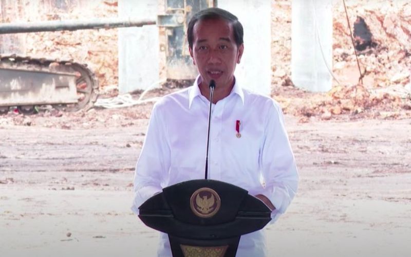  Jokowi: Tahun 2022, Kita Setop Ekspor Bauksit Mentah