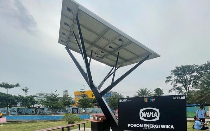  Wijaya Karya (WIKA) Pasang Instalasi Pohon Energi Kapasitas 4.000 Wh di Lampung