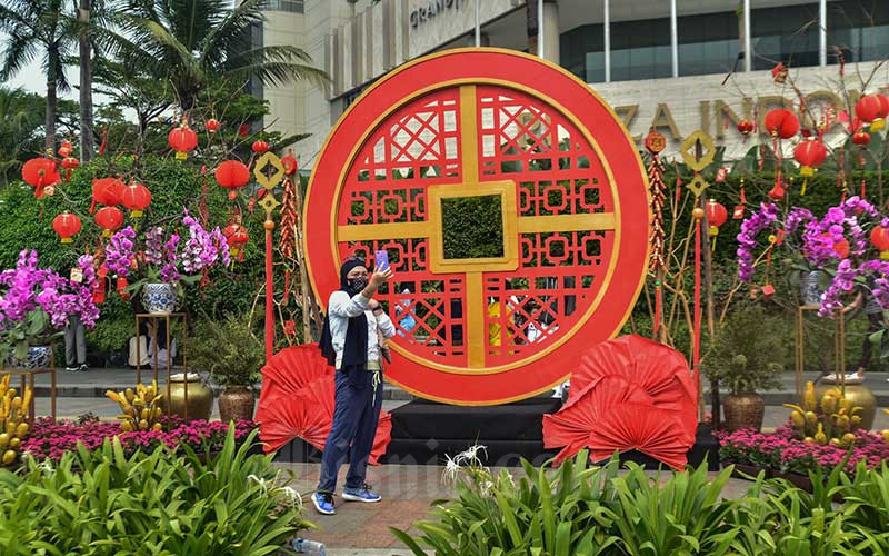  Jelang Imlek, Sejumlah Lokasi di Ibu Kota Mulai Dihiasi Ornamen Khas Imlek