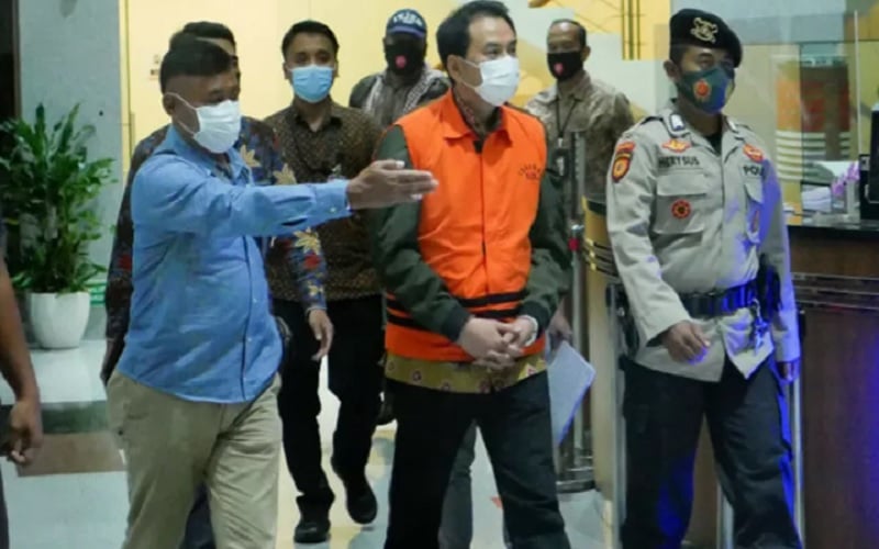Baca Pledoi, Suara Eks Wakil Ketua DPR Azis Syamsuddin Tercekat Seperti Menangis