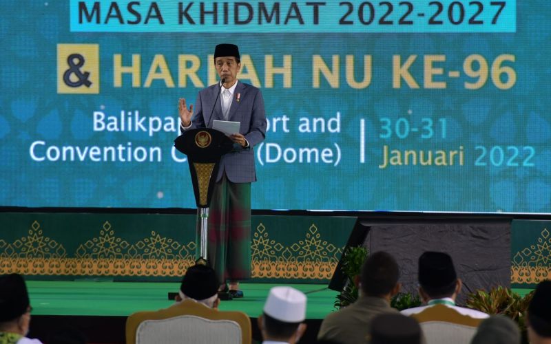 Presiden RI Jokowi memberikan sambutan pada Pengukuhan PBNU Masa Khidmat 2022-2027 dan Harlah ke-96 NU, Senin (31/01/2022), di Balikpapan Sport and Convention Center, Kota Balikpapan, Provinsi Kalimantan Timur - Humas Setkab/Rahmat.