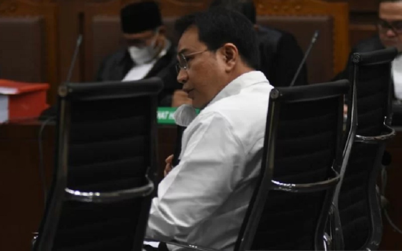 Terdakwa Azis Syamsuddin menyampaikan nota pembelaannya saat menjalani sidang pleidoi kasus dugaan suap kepada mantan penyidik KPK AKP Stepanus Robin Pattuju untuk pengurusan perkara Dana Alokasi Khusus (DAK) Lampung Tengah, di Pengadilan Tipikor, Jakarta, Senin (31/1/2022)./Antara