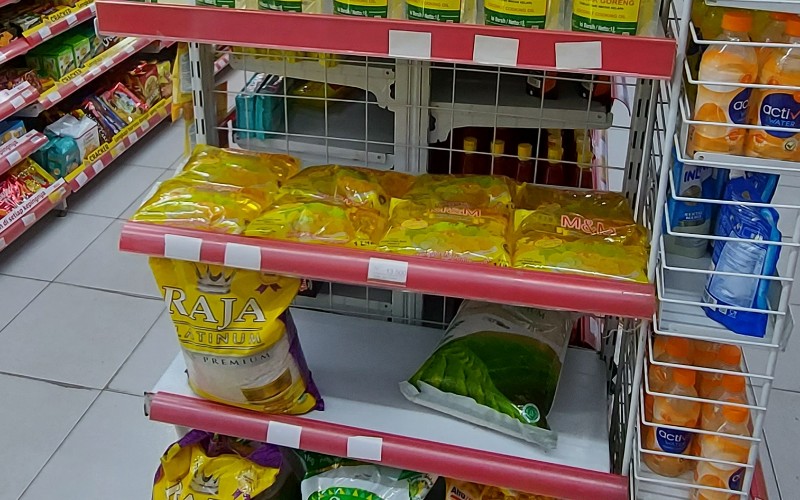  Minyak Goreng Rp13.500 per Liter Sudah Tersedia di Gerai Ritel Pekanbaru