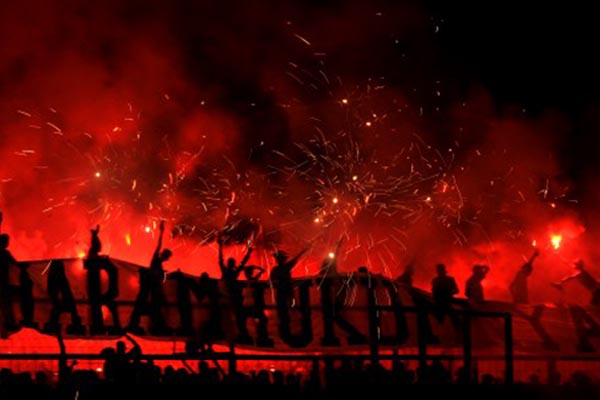  Pertandingan PSM Vs Persib Ditunda Akibat Covid-19