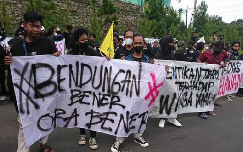Aksi unjuk rasa mahasiswa dukung warga Wadas tolak penambangan/Solopos