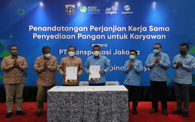  Hore! Karyawan Transjakarta Dapat Suplai Pangan dari Food Station