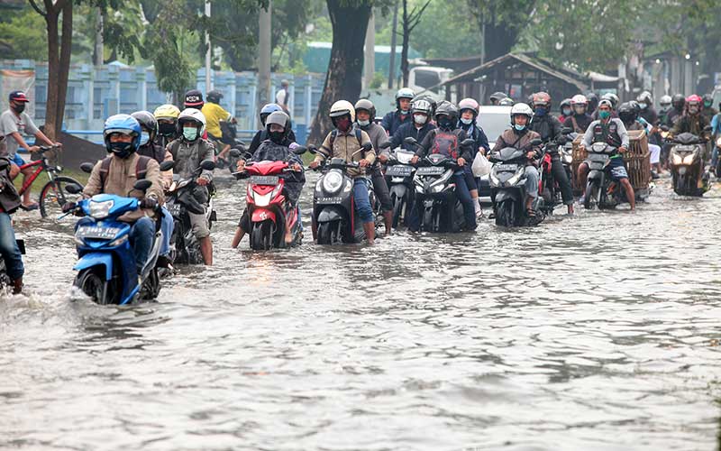  Tanggul di Pasuruan Jawa Timur Jebol, Permukiman dan Jalan Raya Terendam Banjir