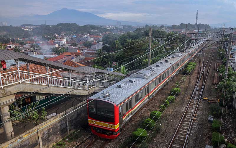  Jumlah Penumpang KRL Menurun Selama Penerapan PPKM Level 3