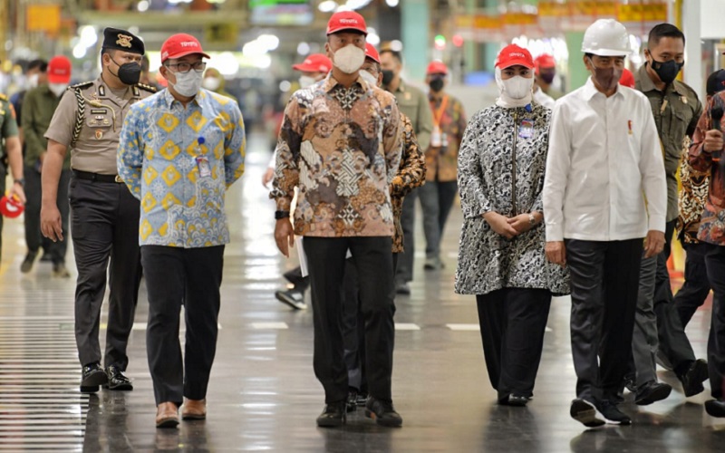  Ridwan Kamil Dampingi Presiden Jokowi Lepas Ekspor 2 Juta Unit Mobil Toyota