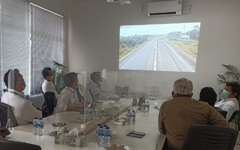  Hutama Karya Benarkan Ada Gajah Melintas di Tol Pekanbaru-Dumai