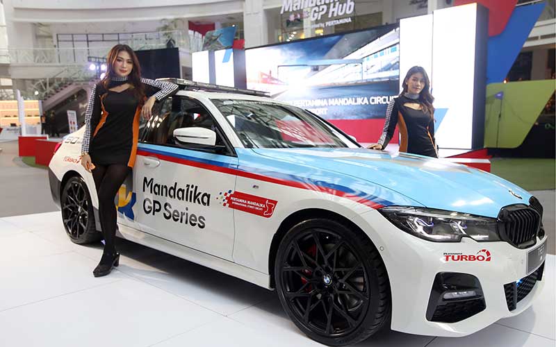  BMW Indonesia Serahkan BMW 330e M Sport Kepada MGPA Untuk Menjadi Safety Car MotoGP