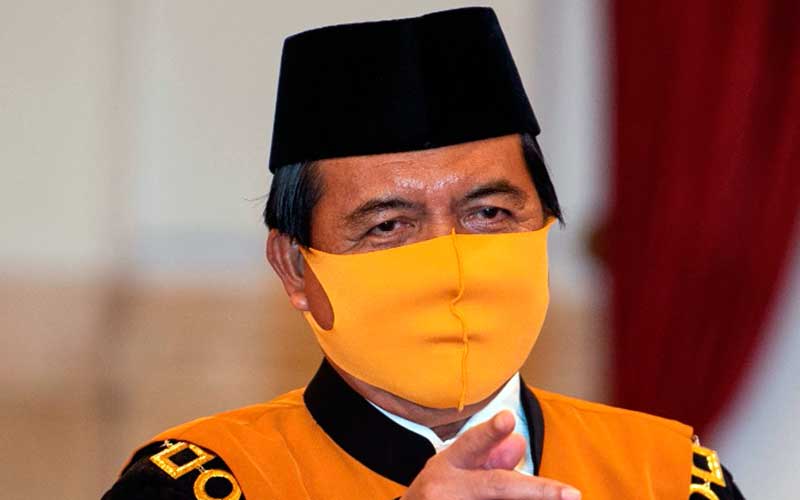 Ketua Mahkamah Agung (MA) terpilih Muhammad Syarifuddin tiba untuk dilantik di Istana Negara, Jakarta, Kamis (30/4/2020). Muhammad Syarifuddin resmi dilantik sebagai Ketua MA periode 2020-2025 menggantikan Hatta Ali yang memasuki pensiun. ANTARA FOTO/Sigid Kurniawan/POOL