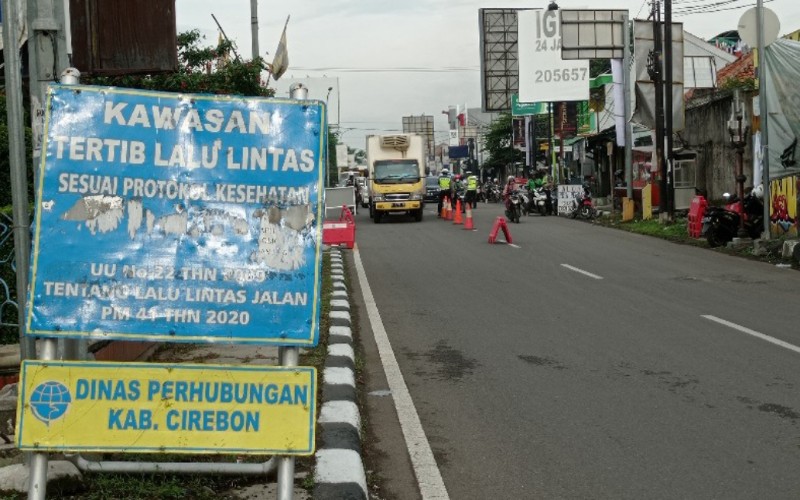  Akses Masuk Kota Cirebon Dijaga Petugas, Warga Diminta Tunjukkan Surat Vaksin