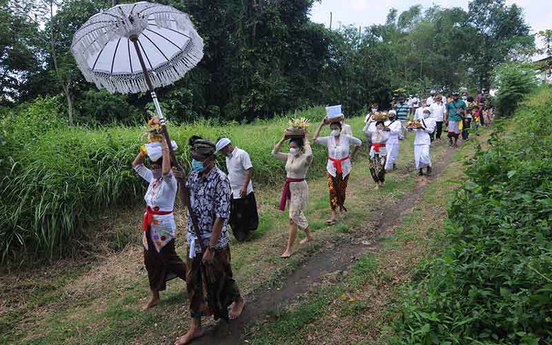  Sambut Hari Raya Nyepi, Umat Hindu di Jawa Tengah Gelar Prosesi Upacara Mendak Tirta