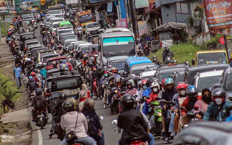  Jalur Wisata Puncak Macet Total, Polres Bogor Berlakukan Sistem Satu Arah