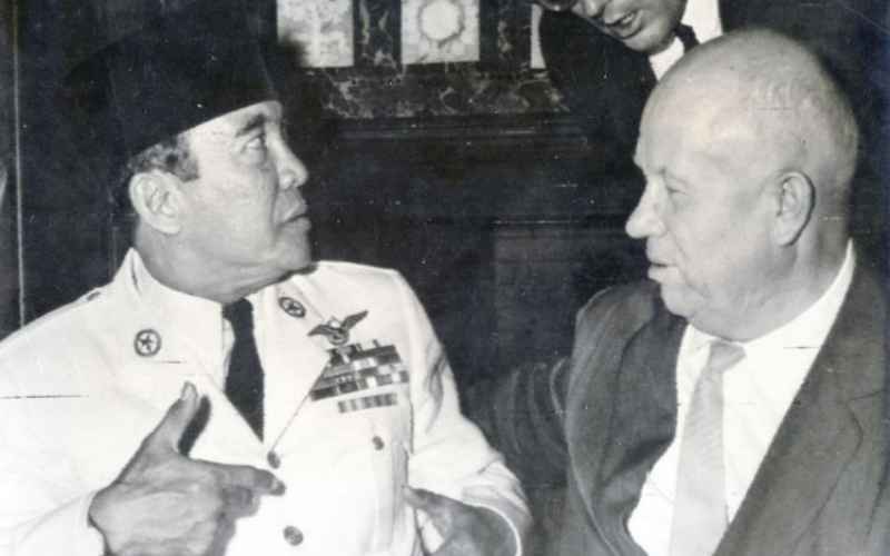  Sejarah Hari Ini: Indonesia Borong Senjata dari Uni Soviet, Rusia-Jepang Perang Berebut Korea