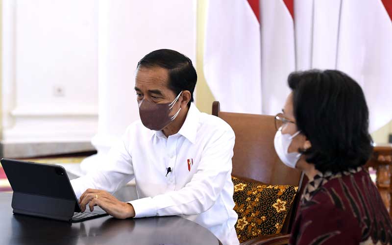  Presiden Joko Widodo Isi SPT Secara Online