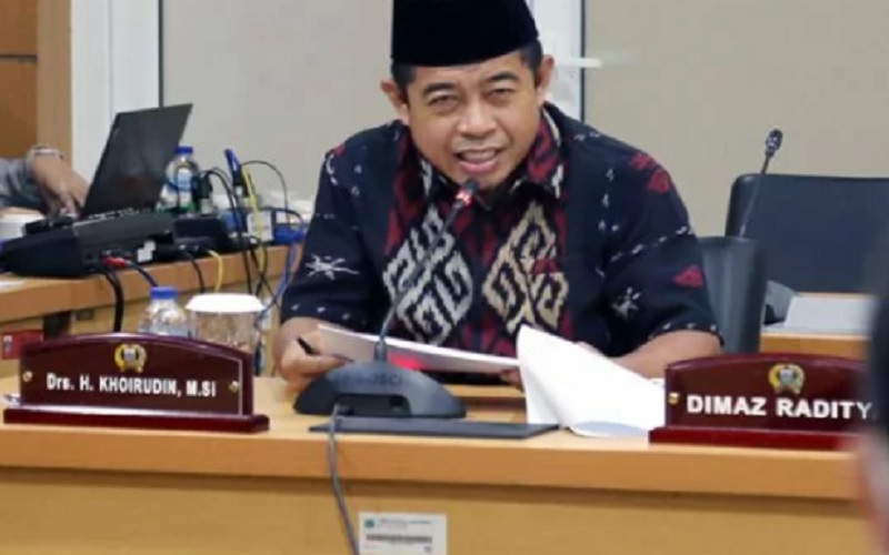 Anggota Komisi C DPRD DKI Jakarta Khoirudin dalam rapat bersama PAL Jaya di Gedung DPRD DKI Jakarta, Selasa (15/2/2022). /Antara