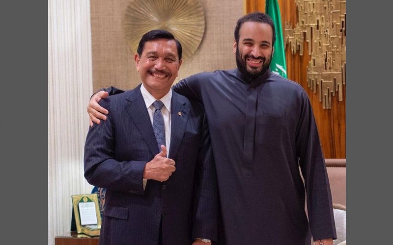  Luhut Pamer Dekat dengan Pangeran Arab, Ngobrol via WA Hingga Diundang Makan Malam 