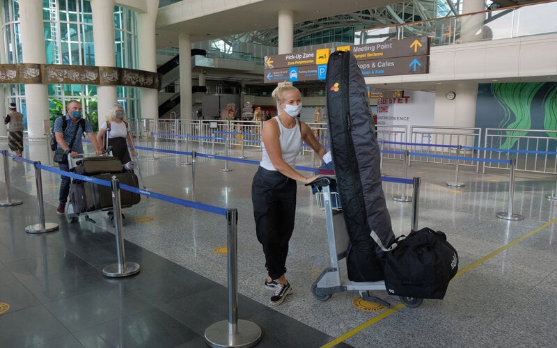  Suasana Ngurah Rai saat Syarat Penerbangan Diperlonggar