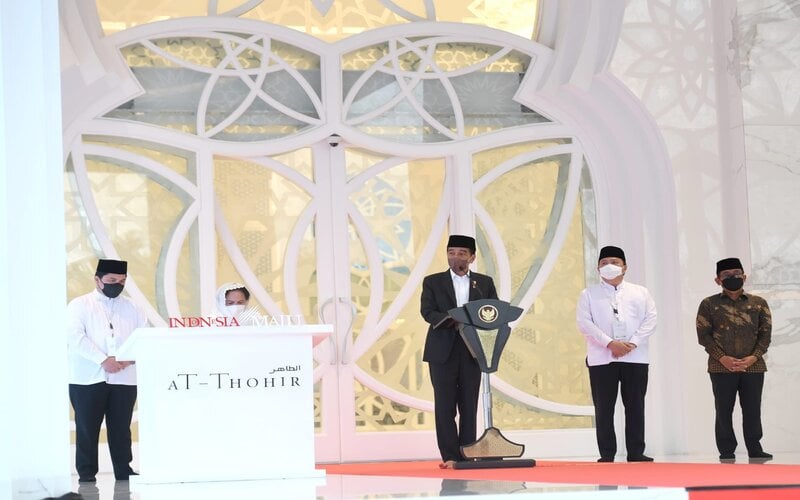  Resmikan Masjid At-Thohir, Jokowi: Manfaatkan untuk Wawasan Keislaman