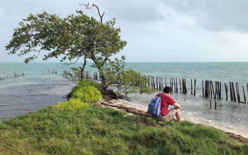  Para Pemuda Ini Beli Pulau dan Coba Buat Negara Sendiri