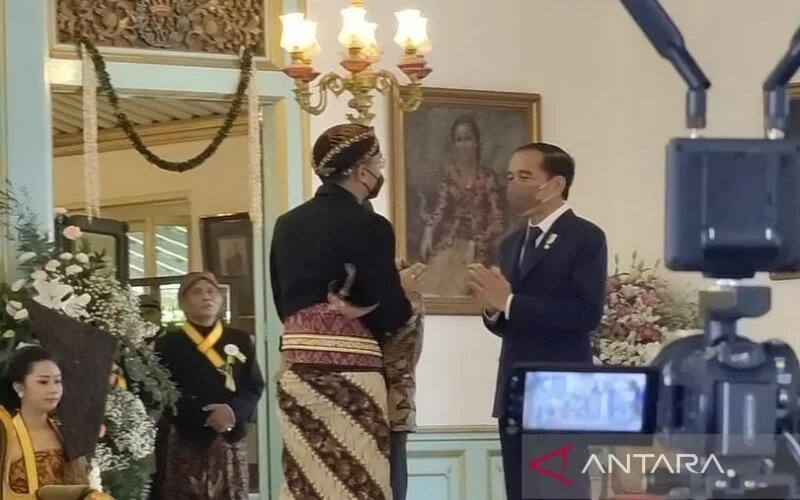  Presiden Menghadiri Pengukuhan KGPAA Mangkunegara X