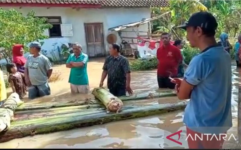  Banjir Terjadi di Sejumlah Titik di Jember