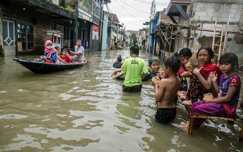  Tiga Kecamatan di Bandung Selatan Terendam Banjir Akibat Meluapnya Sungai Citarum