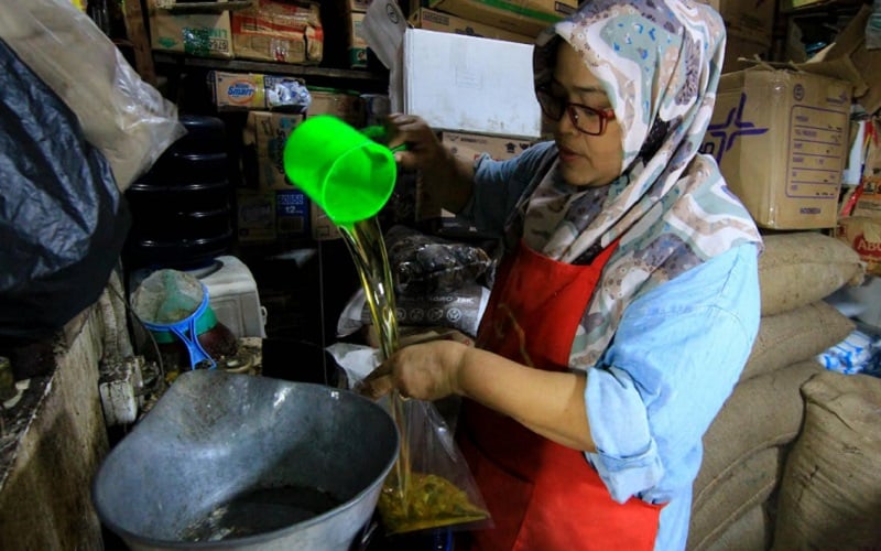 Jelang Ramadan, Permintaan Minyak Goreng di Riau Tinggi