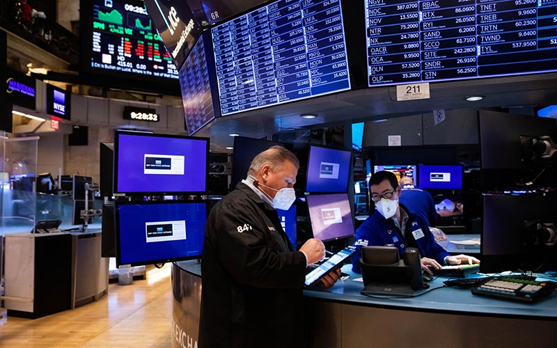  Wall Street Kompak Melonjak setelah The Fed Resmi Kerek Suku Bunga