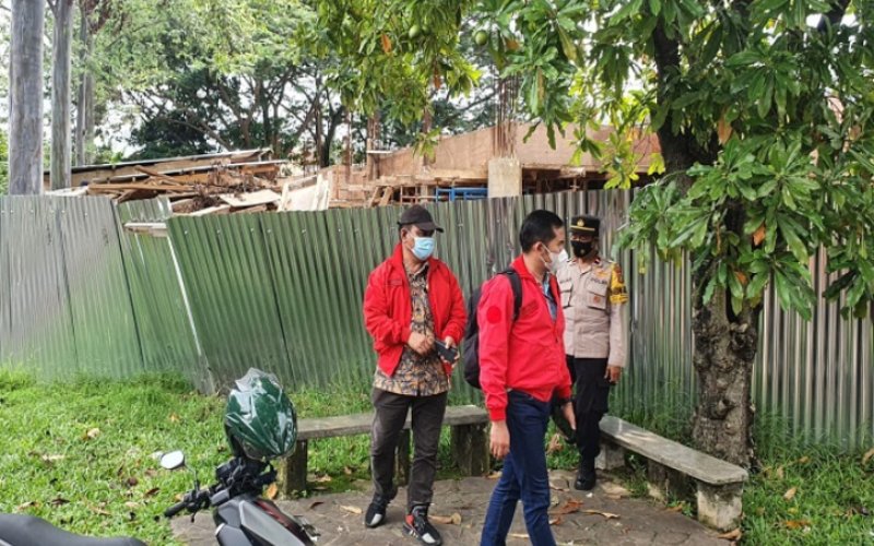 Bareskrim Mabes Polri menyita aset properti milik Indra Kesuma atau Indra Kenz di Alam Sutera, Serpong Utara, Jumat (18/3/2022). Bangunan belum jadi masih dalam tahap pembangunan. JIBI/Bisnis - Jaffry Prabu Prakosorn