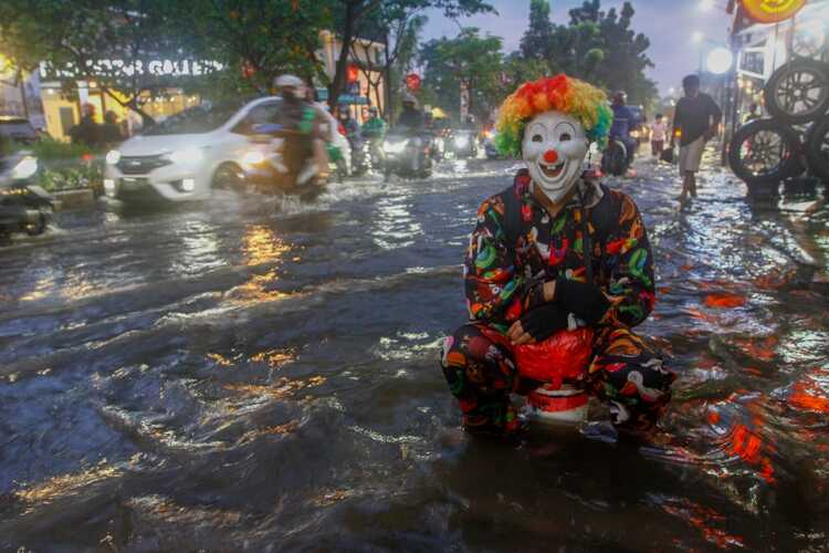  Saluran Drainase Tidak Lancar, Lebak Bulus Kebanjiran