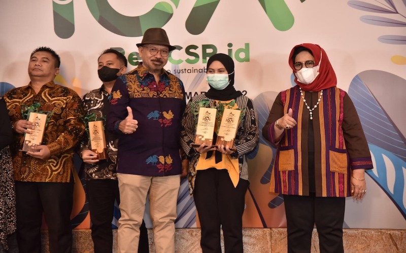  Pertamina Patra Niaga Regional Kalimantan Sabet Empat Penghargaan Indonesia Green Awards 2022