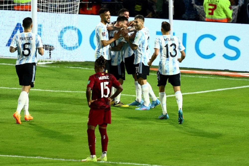  Argentina Bekuk Venezuela 3-0, Lionel Messi Ikut Berperan