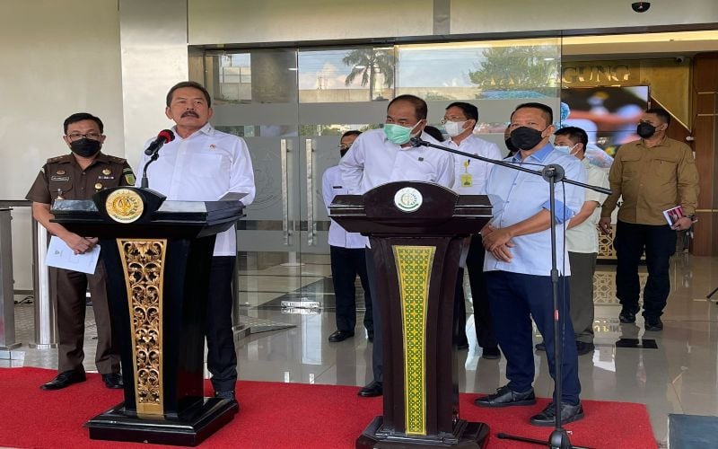  Jaksa Agung Temukan Barang Impor Berlabel Lokal di BUMN dan BUMD