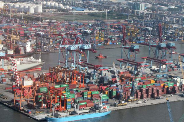  Transisi Pelabuhan Hijau: Pelindo Investasi Besar di Tanjung Priok