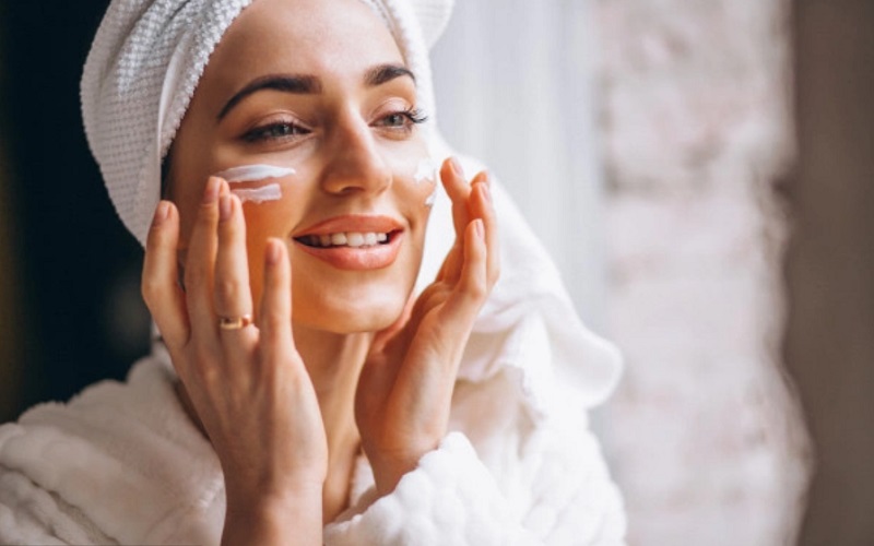  5 Tips Menjaga Kulit Wajah Tetap Glowing Selama Puasa Ramadan