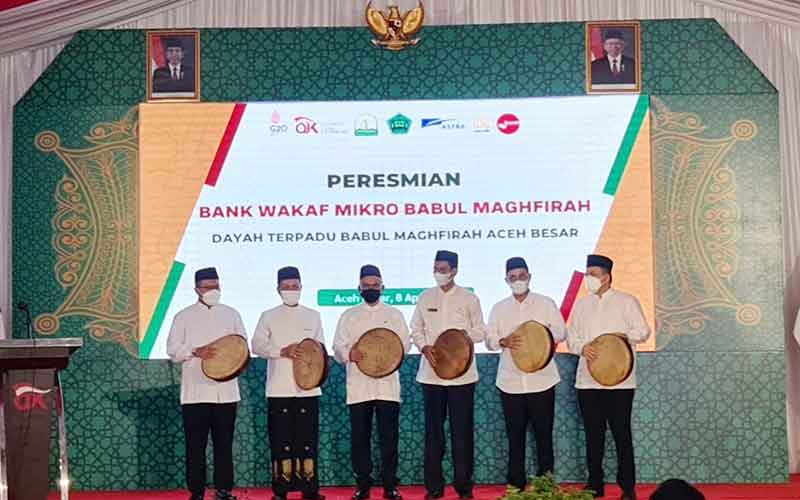  OJK Resmikan Bank Wakaf Mikro Astra di Banda Aceh